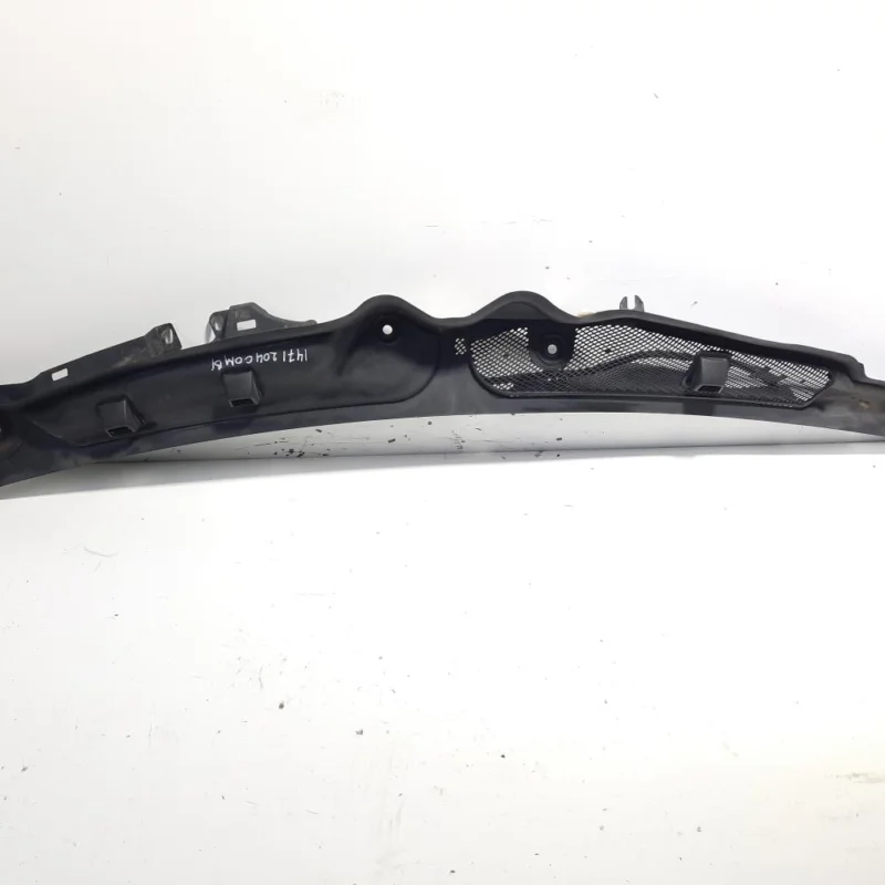 Grila stergatoare fata, cod A2048301713, Mercedes Clasa C T-Model (S204) volan pe stanga (id:559655) Transport gratuit