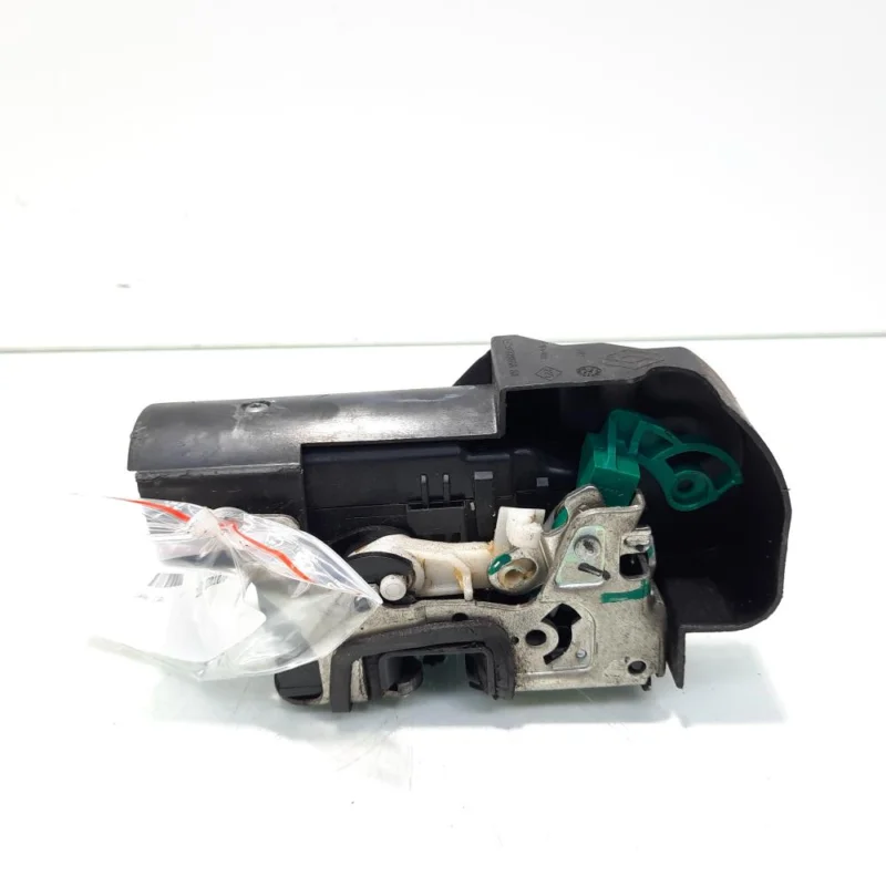 Broasca usa dreapta spate, Dacia Duster (pr:110747) Mai ieftin