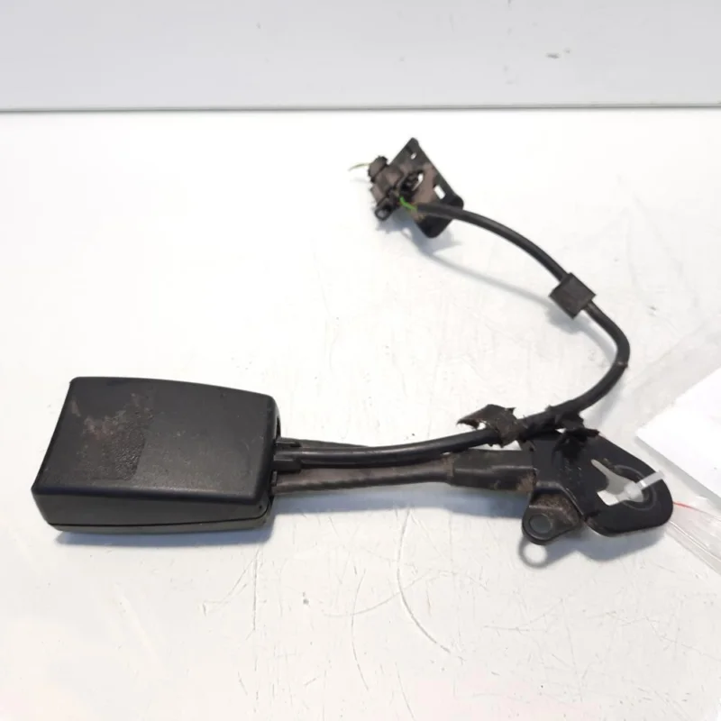 Reducere specială Capsa centura dreapta fata cu fir, cod 8E0857755G, Audi A4 Avant (8ED, B7) (id:559149)