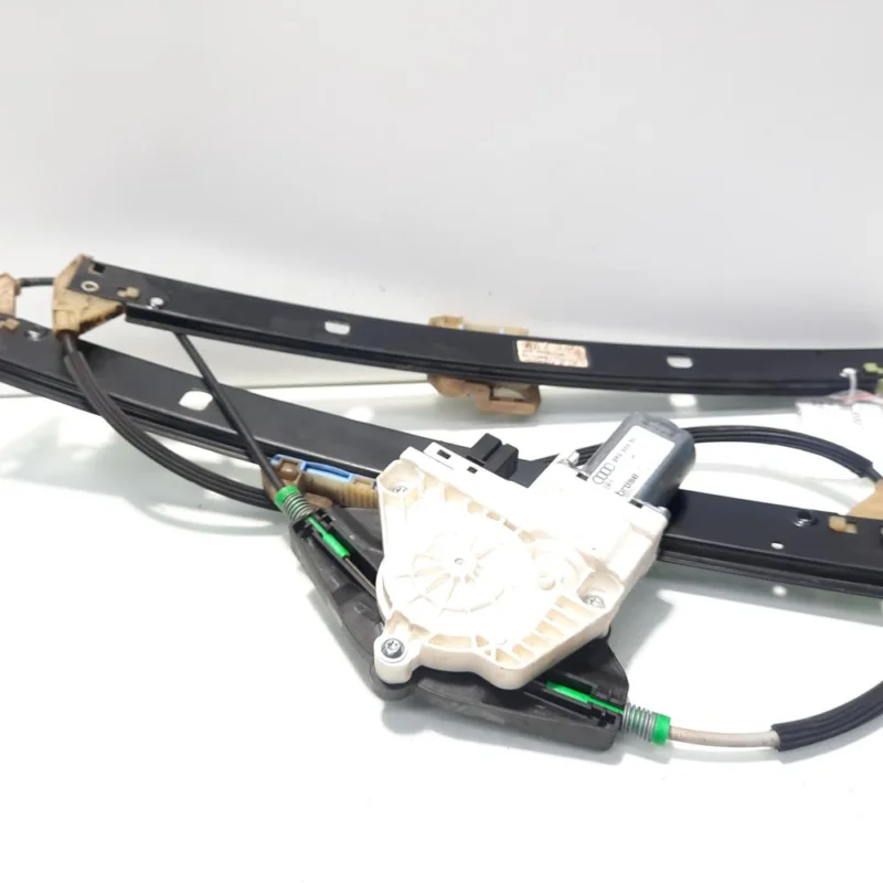 Lichidare de stoc Macara cu motoras stanga fata, Audi A4 Avant (8K5, B8) (id:555807)