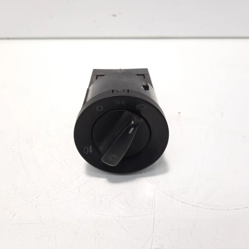 Bloc lumini, cod 3B0941531B, Skoda Fabia 2 (facelift) (idi:546998) Vezi acum