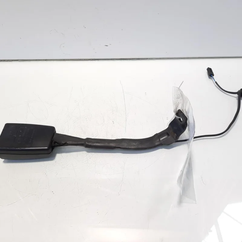 Comandă acum Capsa centura dreapta fata cu fir, cod 1Z2858472C, Skoda Octavia 2 Combi (1Z5) (idi:545490)