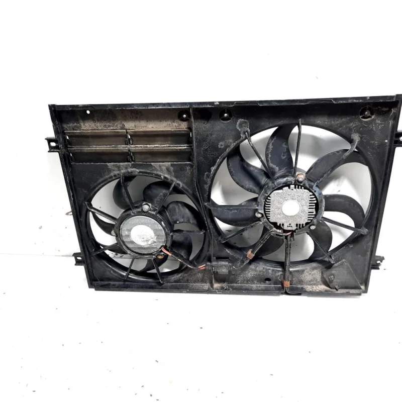 Disponibil imediat Grup electroventilatoare, cod 1K0121207AA, Skoda Superb II Combi (3T5) 2.0 TDI, BMP (idi:542376)