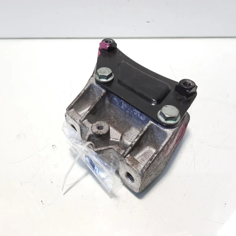 Preț mic Suport cutie viteze, cod AV61-7M125-AA, Ford Focus 3 Turnier, 1.6 TDCI, T1DB (id:547578)