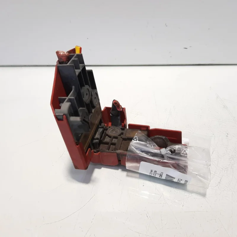 Reducere extra Borna baterie (+) cu capsa, cod 8V51-14A075-AA, Ford Fiesta 6 (id:546037)