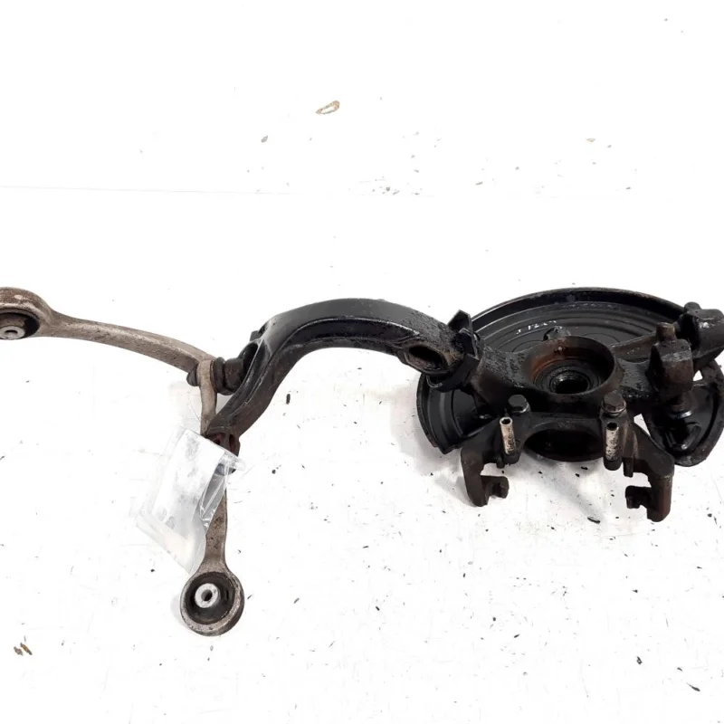 Vezi acum Fuzeta stanga fata, Vw Passat Variant (3B6) 1.9 tdi (id:541120)