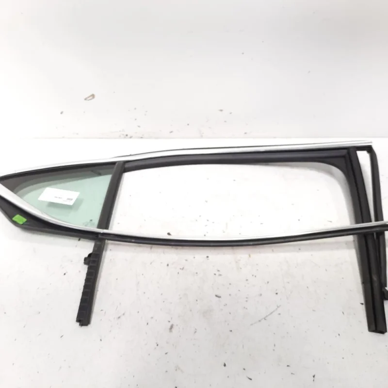 Preț promoțional Geam fix dreapta spate, Skoda Superb III (3V3) (id:539784)