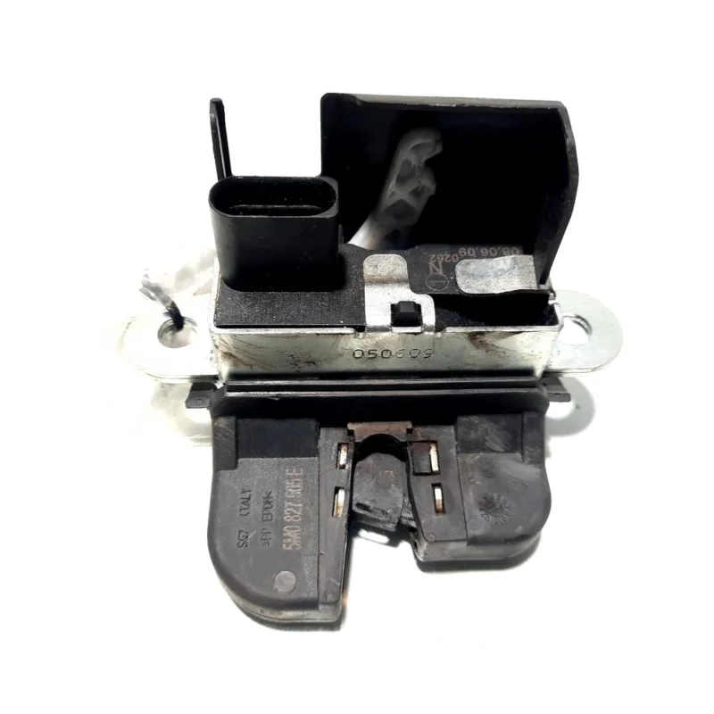 Mai ieftin Broasca haion, cod 5M0827505E, VW Golf 5 (1K1) (idi:511813)