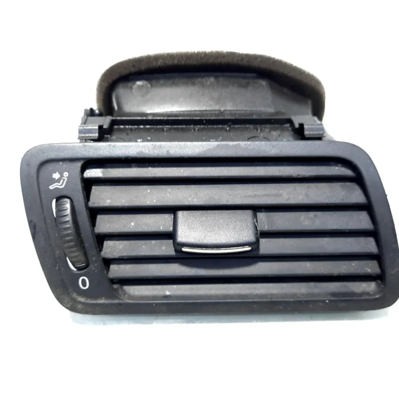 Retur gratuit Grila aer bord dreapta, cod 3C1819702E, Vw Passat Variant (3C5) (id:515685)