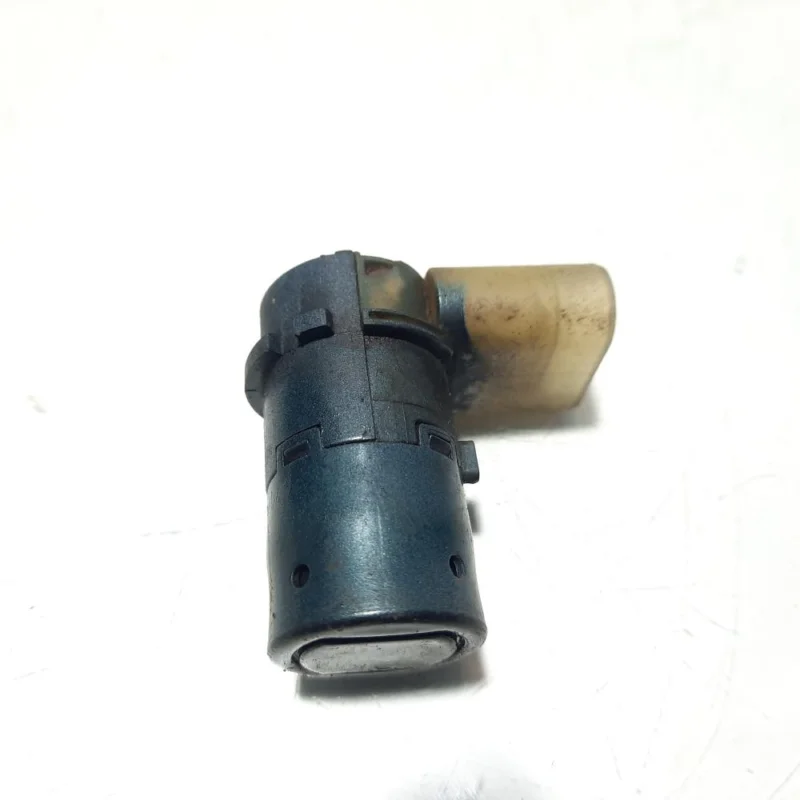 Senzor parcare bara fata, cod 4B0919275A, Vw Passat (3B3) (id:505802) Ofertă de sezon