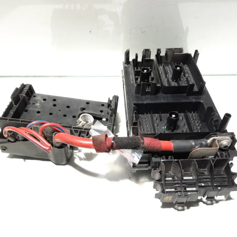 Tablou sigurante, cod GM13343767, Opel Astra J Sedan, 1.7 CDTI, A17DTR (idi:497522) Preferatul clienților