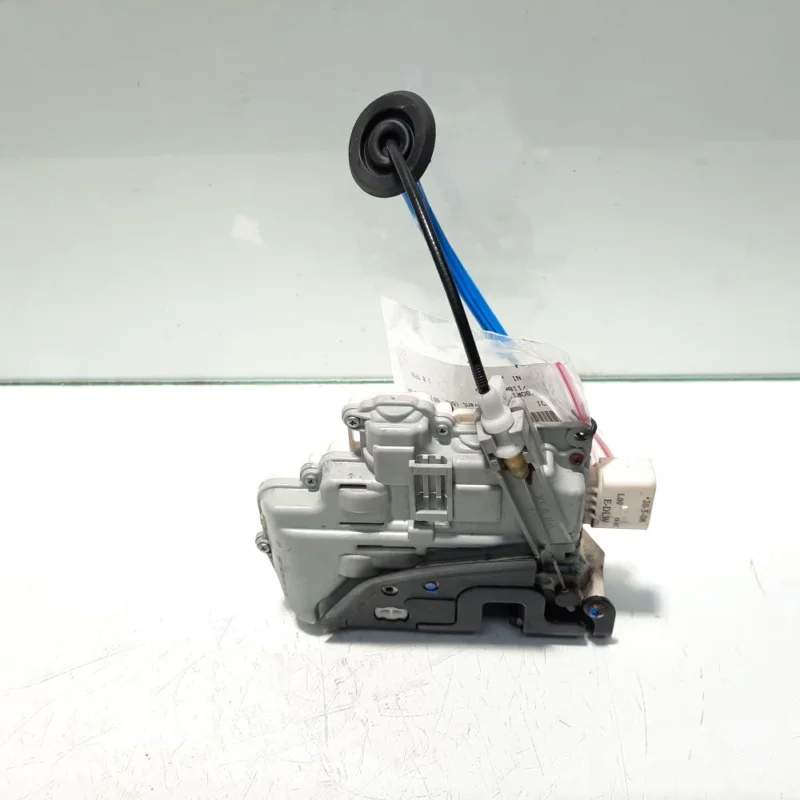 Broasca stanga fata, cod 8J1837015A, Audi A4 Avant (8K5, B8) vol pe stg (id:498045) Expediere rapidă