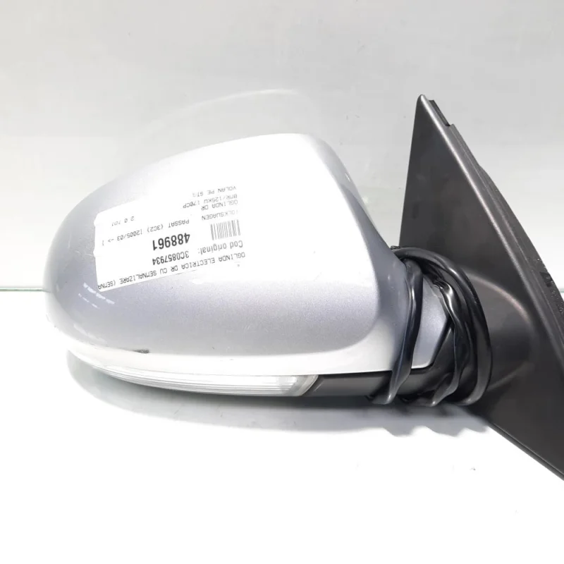 Oglinda electrica dreapta cu semnalizare, cod 3C0857934, VW Passat (3C2), vol pe st (id:488961) Preț mic