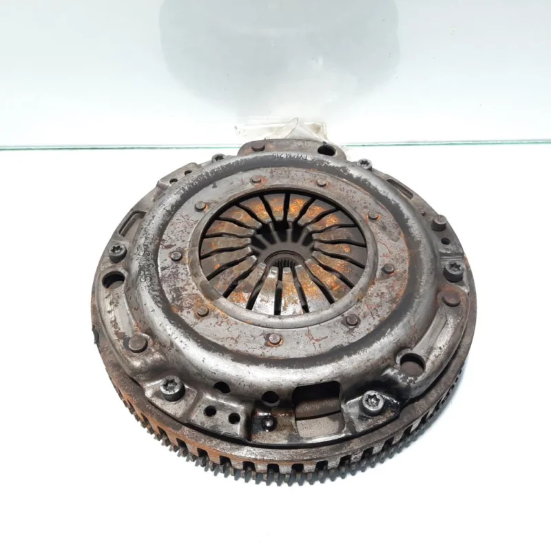 Preț promoțional Volanta masa simpla cu placa presiune, Mercedes Clasa A (W168), 1.4 benz, OM166940 (id:485436)