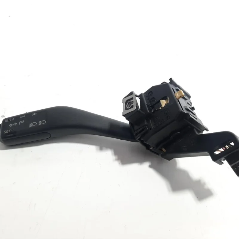 Vezi acum Maneta semnalizare cu tempomat, cod 1K0953513A, VW Golf 5 Variant (1K5) (idi:482401)