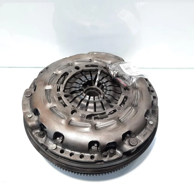 Disponibil imediat Volanta masa dubla cu placa presiune, Mercedes Clasa E (W212) 2.2 CDI, OM651924, 6 vit man (id:478101)