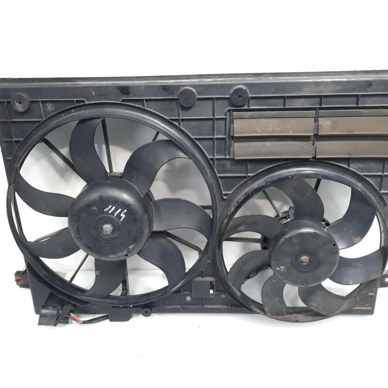 Grup electroventilatoare, cod 1K0121207AA, Vw Caddy 3 Combi (2KJ) 2.0 TDI, BMM (idi:473530) Ofertă exclusivă