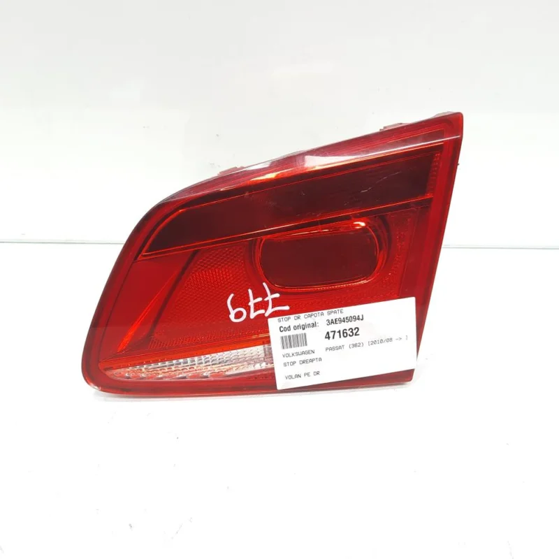 Stop dreapta capota spate, cod 3AE945094J, VW Passat (362) (id:471632) Disponibil imediat