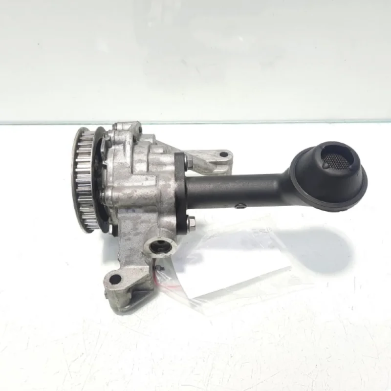 Pompa ulei, cod 03L115105B, Skoda Roomster (5J) 1.6 tdi, CAYC (idi:468410) Ofertă exclusivă