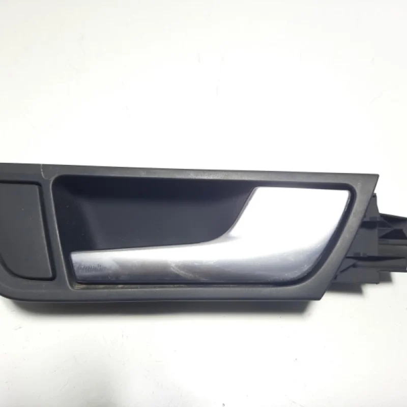 Preț mic Maner interior dreapta fata, cod 8R0837020, Audi Q5 (8RB) (id:194430)