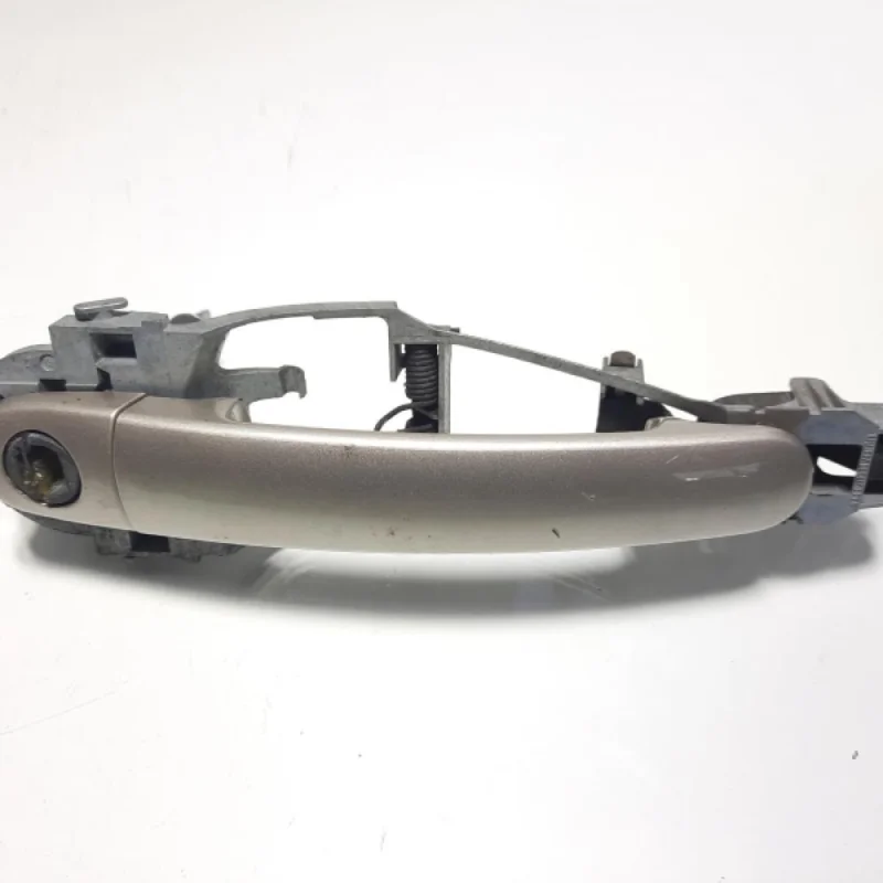 Ofertă Maner dreapta fata, Skoda Octavia 2 Combi (1Z5) (id:136703)