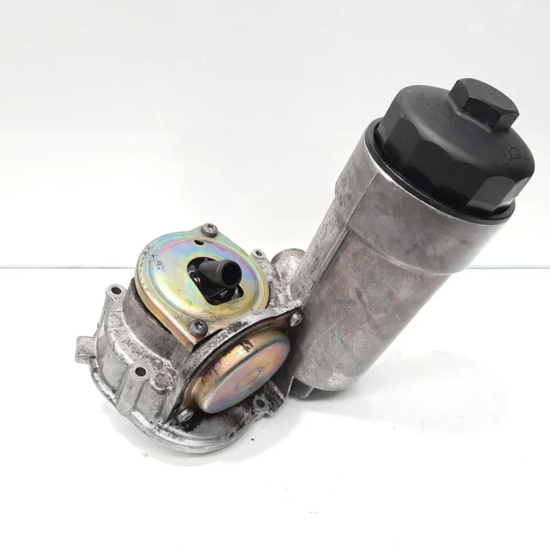 Carcasa filtru ulei, cod 059115405G, VW Passat Variant (3B6), 2.5 TDI, AKN (idi:466759) Promoție