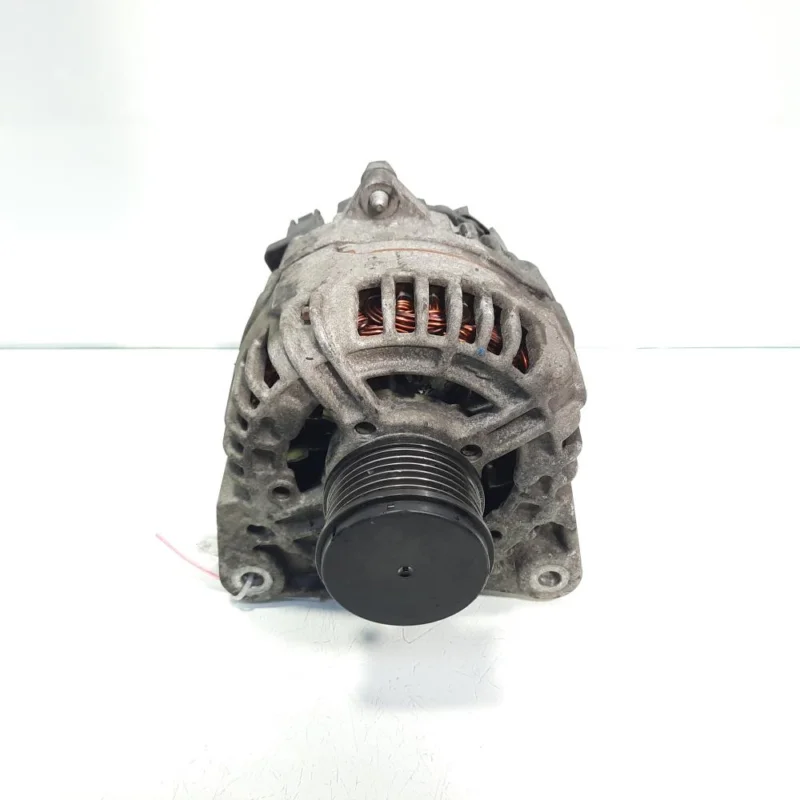 Alternator 120A, cod 8200390675, Renault Megane 2 Coupe-Cabriolet, 1.5 DCI, K9K732 (idi:465959) Reducere specială
