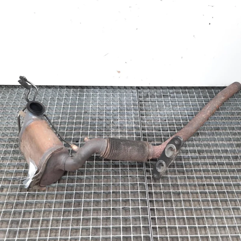 Catalizator, cod 3C0131765A, Vw Passat Variant (3C5) 2.0 tdi (id:461826) Reducere