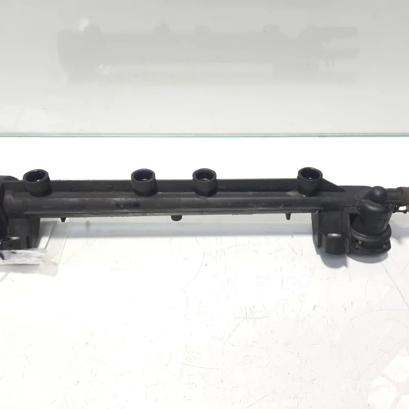 Popular Rampa injectoare, cod 06A133317A, Skoda Octavia 1 Combi (1U5) 1.6 b, AKL