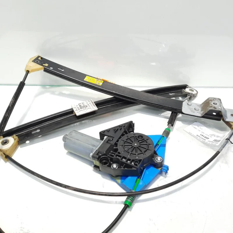 Reducere specială Macara cu motoras dreapta fata, cod 8E0837462B, Audi A4 Avant (8ED, B7) (id:459141)