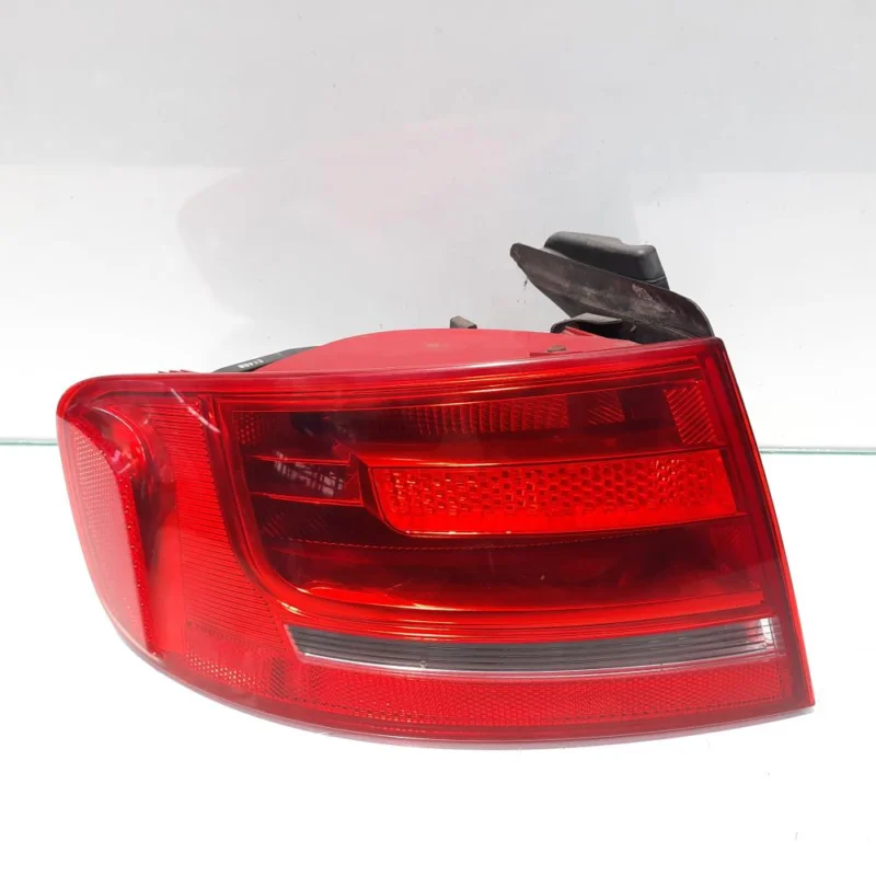 Cel mai vândut Stop stanga aripa, Audi A4 (8K2, B8) (id:459899)
