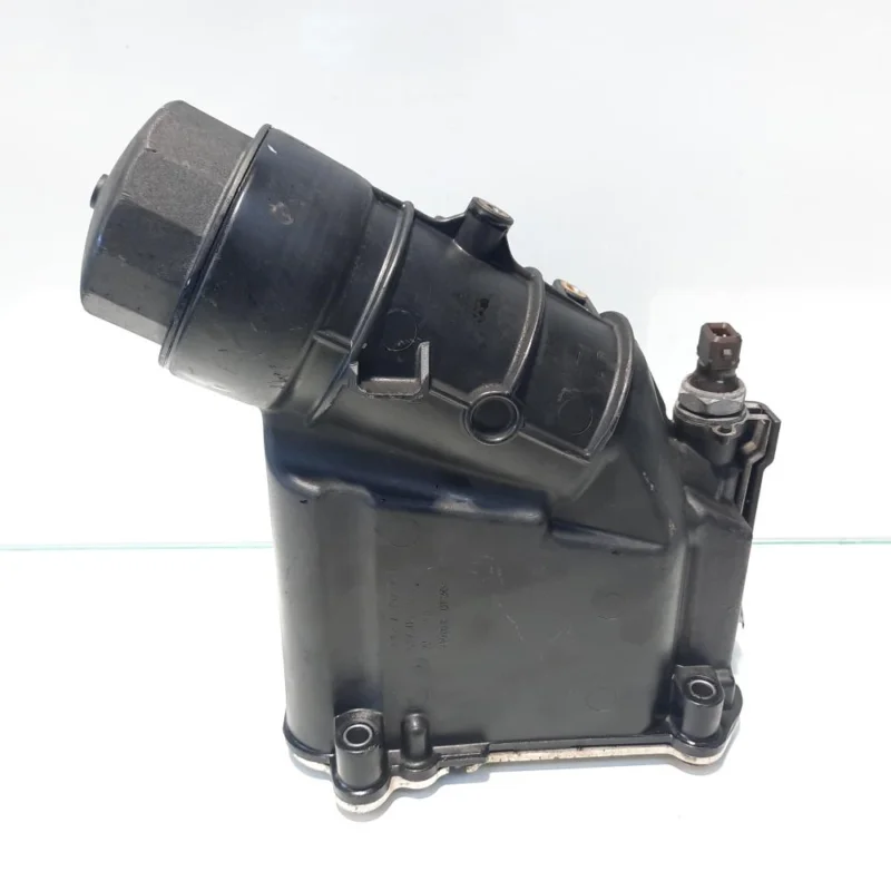 Reducere extra Carcasa filtru ulei cu racitor cod 7807799, Bmw 3 (F30) 2.0 d, N47D20B (id:459373)