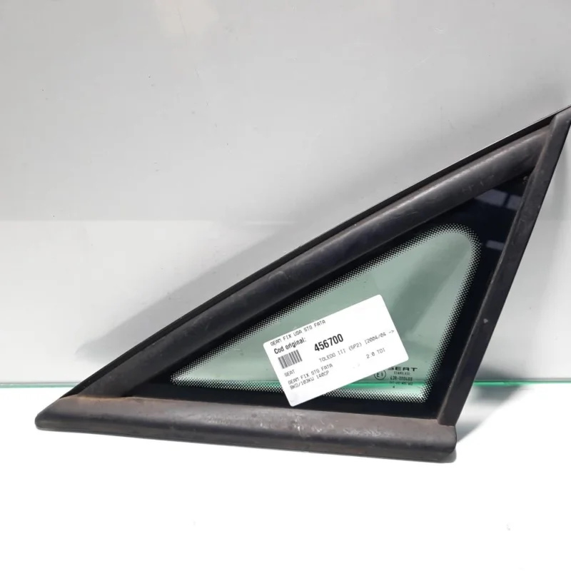 Geam fix stanga fata, Seat Toledo 3 (5P2) (id:456700) Retur gratuit