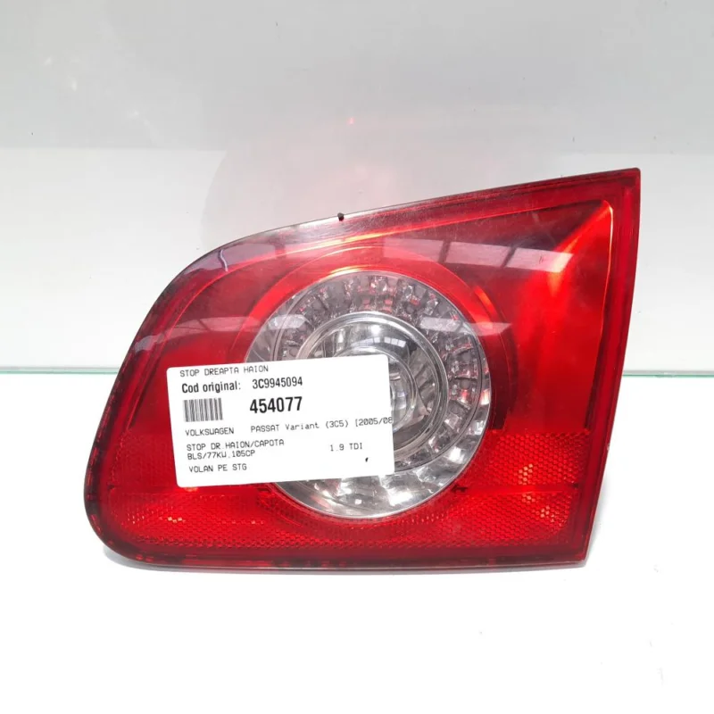 Stop dreapta haion, Vw Passat Variant (3C5) cod 3C9945094 (id:454077) Calitate înaltă