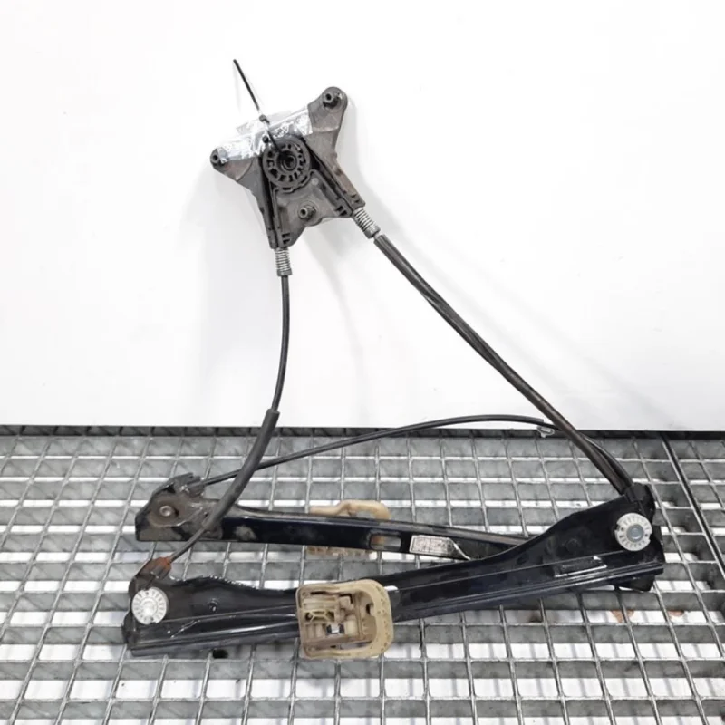 Macara electrica dreapta fata, Skoda Rapid (NH3) cod 5JA837462 (id:426837) Ultima șansă