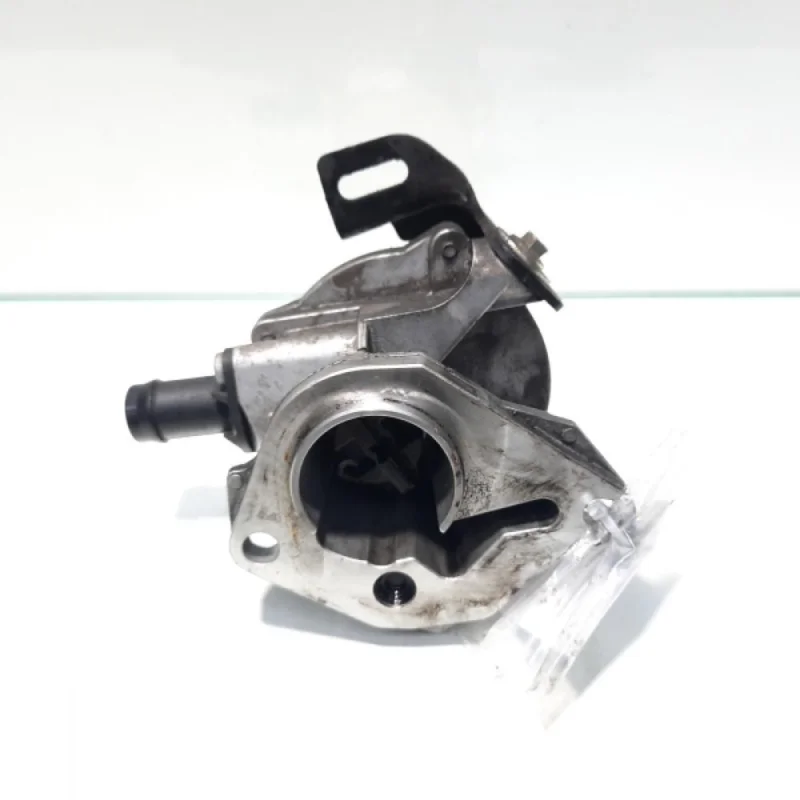 Pompa vacuum, Dacia Duster, 1.5 DCI, K9K892, cod 8201005306C (id:453705) Ultima șansă