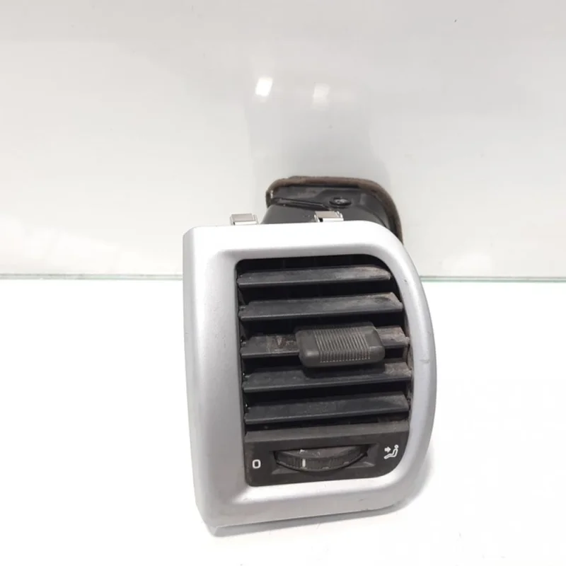 Discount Grila aer bord stanga, cod 5J0819701, Skoda Fabia 2 (id:426276)