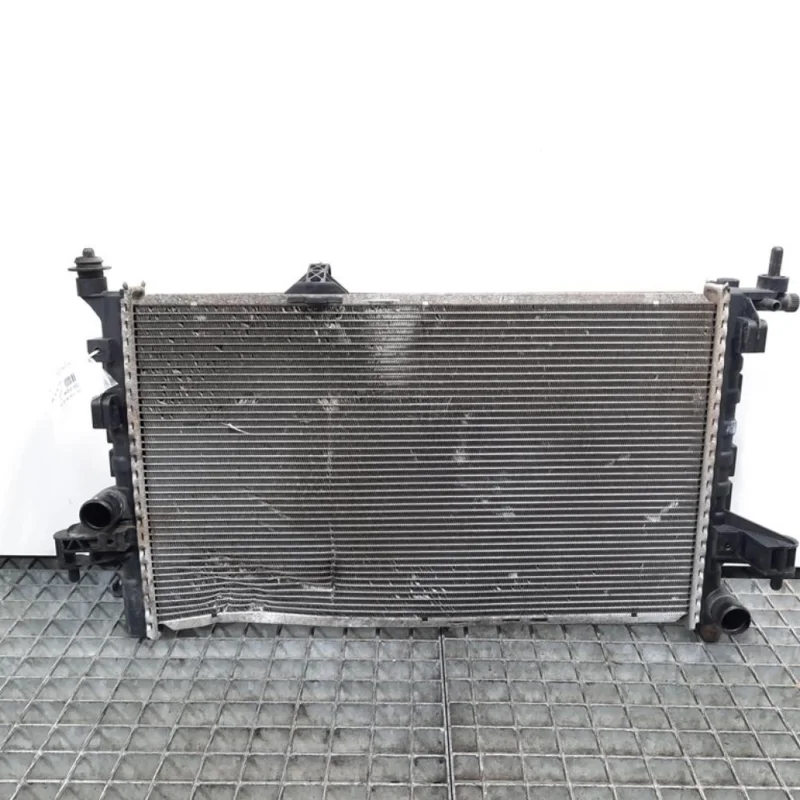 Disponibil imediat Radiator racire apa, Opel Corsa C (F08, W5L) [Fabr 2000-2005] 1.3 cdti, Z13DT, 13100381