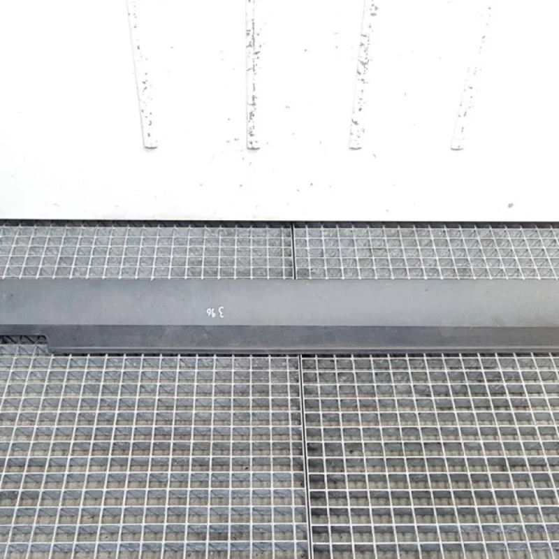 Super ofertă Ornament prag dreapta, Seat Altea XL (5P5, 5P8) [Fabr 2006-2015] 5P0853852F