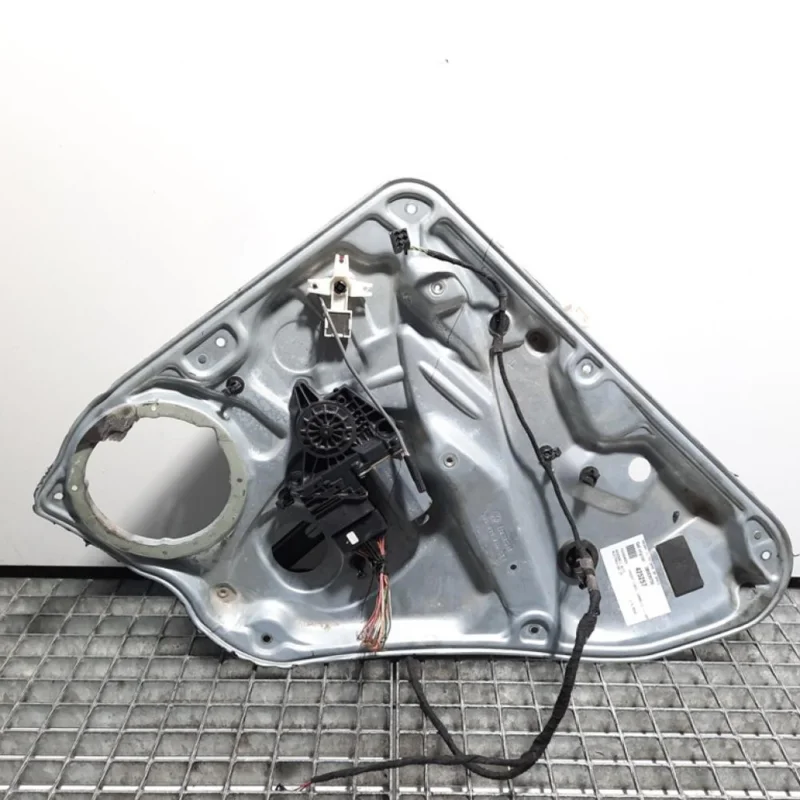 Ultima șansă Macara cu motoras dreapta spate, Vw Passat (3B3) [Fabr 2001-2004] 3B5839756 (id:425257)