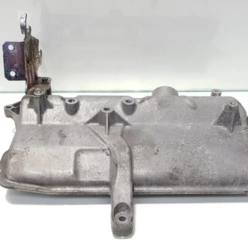 Capac motor, Mercedes Clasa A (W169) 2.0 cdi, OM640940, A6400100667 (id:393252) Comandă acum