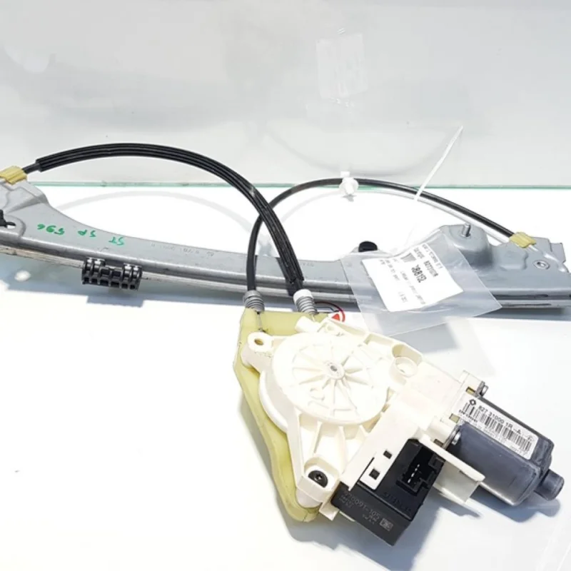 Reducere de preț Macara cu motoras stanga spate, Renault Laguna 3, cod 827310001R (id:388152)