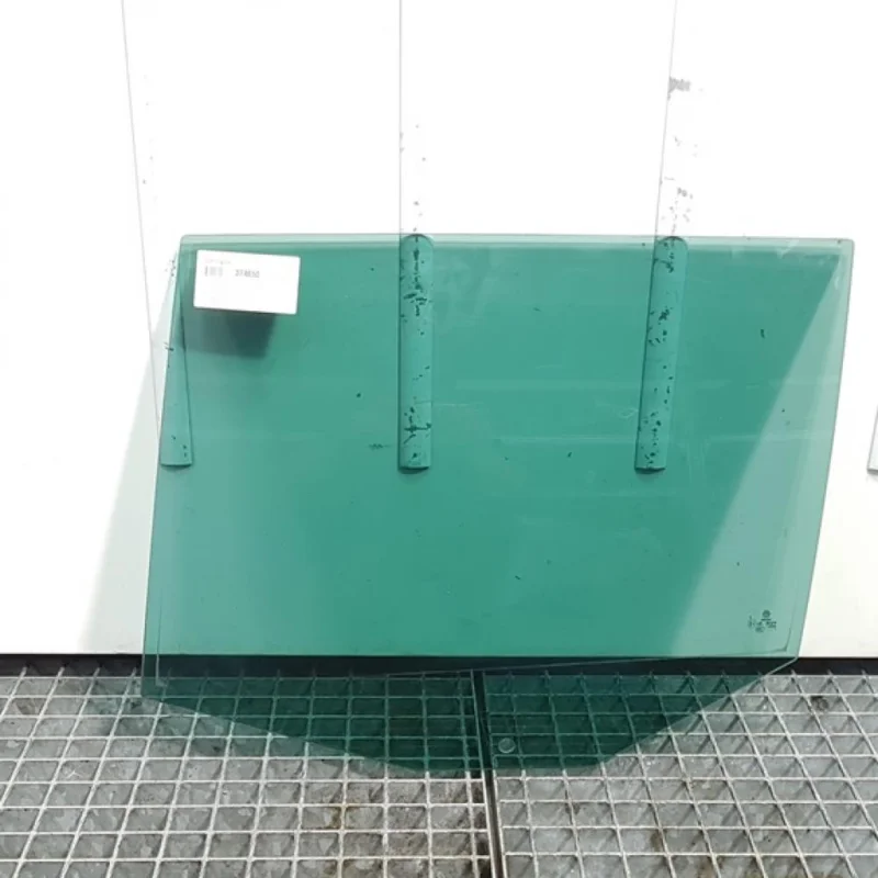 Geam stanga spate, Vw Golf 5 Variant (1K5) (id:374650) Preferatul clienților