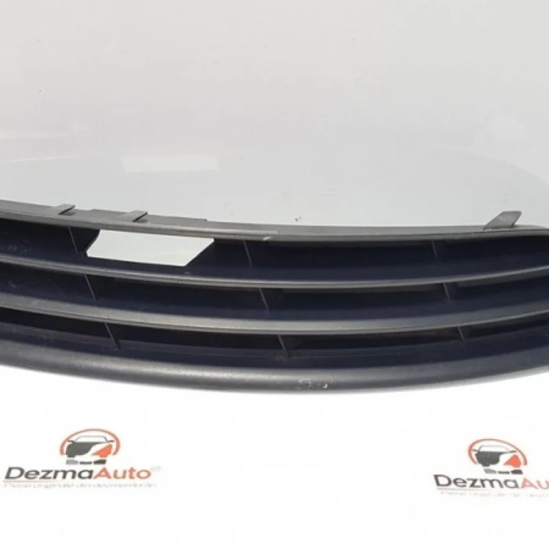 Lichidare de stoc Grila bara fata dreapta, Vw Passat Variant (3C5) cod 3C0853666 (id:369996)