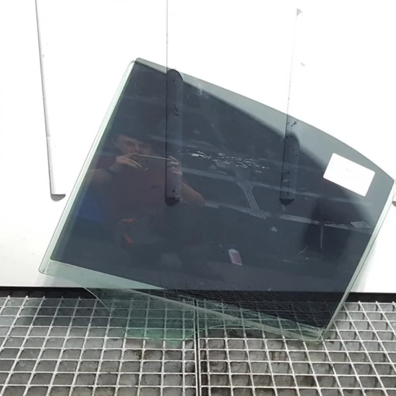 Geam stanga spate, Mercedes Clasa C (W204) (id:369677) Premium