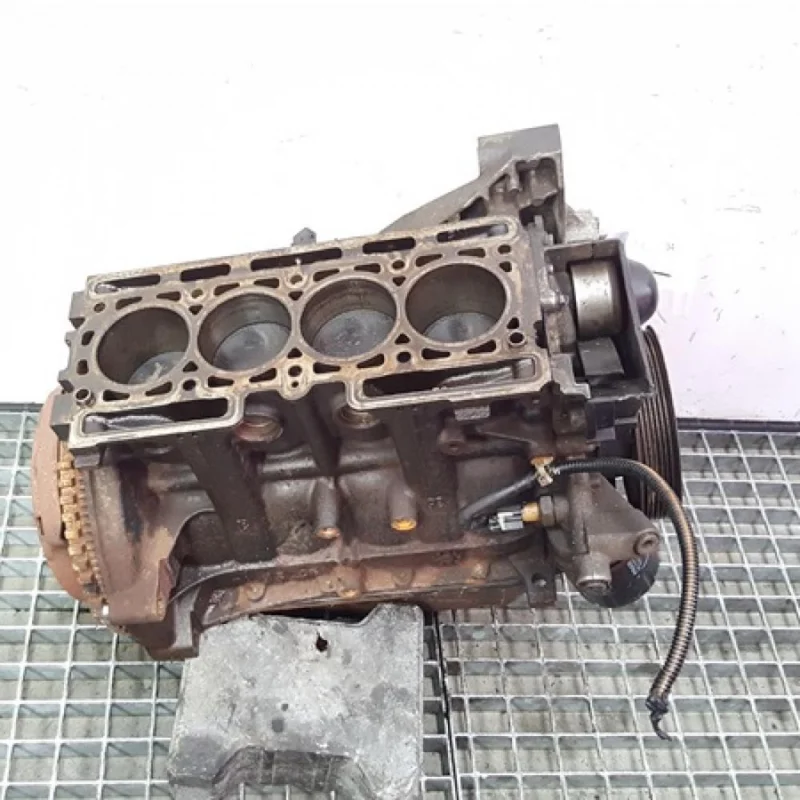 Lichidare de stoc Bloc motor cu pistoane si biele D4FD740, Renault Clio 4, 1.2 benz (pr:110747)