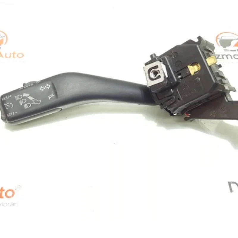 Comandă acum Maneta semnalizare 1K0953513G, Skoda Octavia 2 Scout