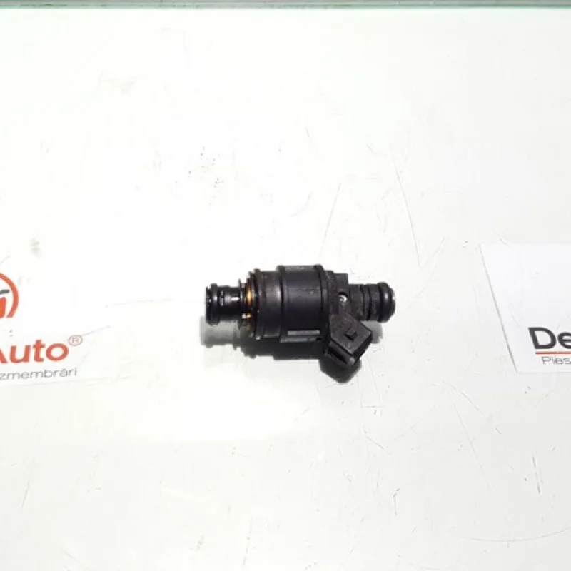 Disponibil imediat Injector 90536149, Opel Signum, 1.8b