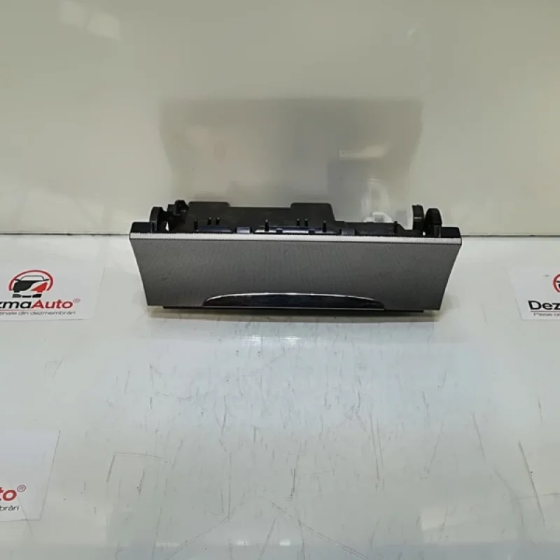 Ultima șansă Scrumiera 3C0863284A, VW Passat (3C2) din dezmembrari