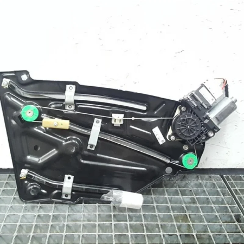 Macara cu motoras caroserie dreapta spate 1Q0839402B, Vw Eos (1F7, 1F8) (id:349103) Cumpără online